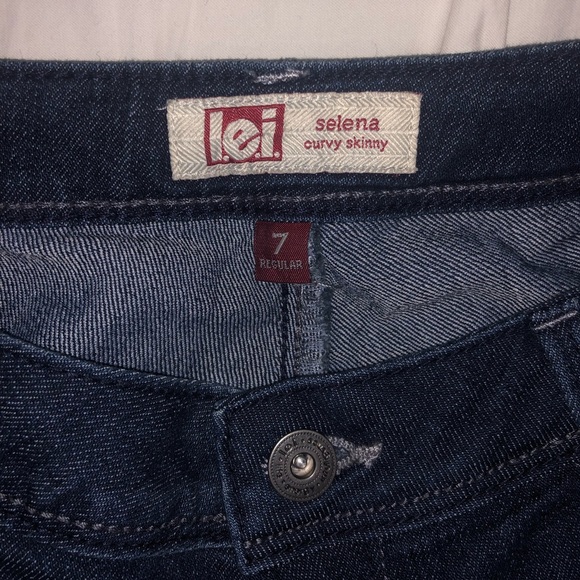 L.e.i. Curvy Skinny Jeans - Picture 2 of 2